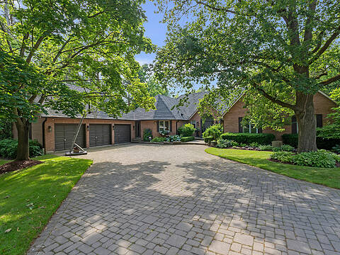 SOLD – 5 Williamson Terr, Aurora